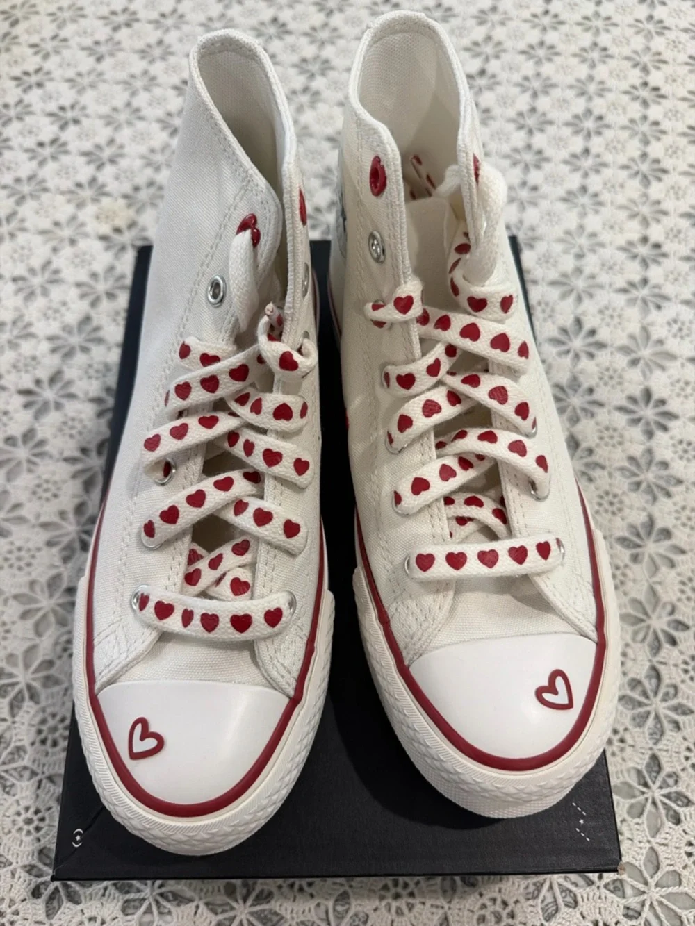 Converse playful white